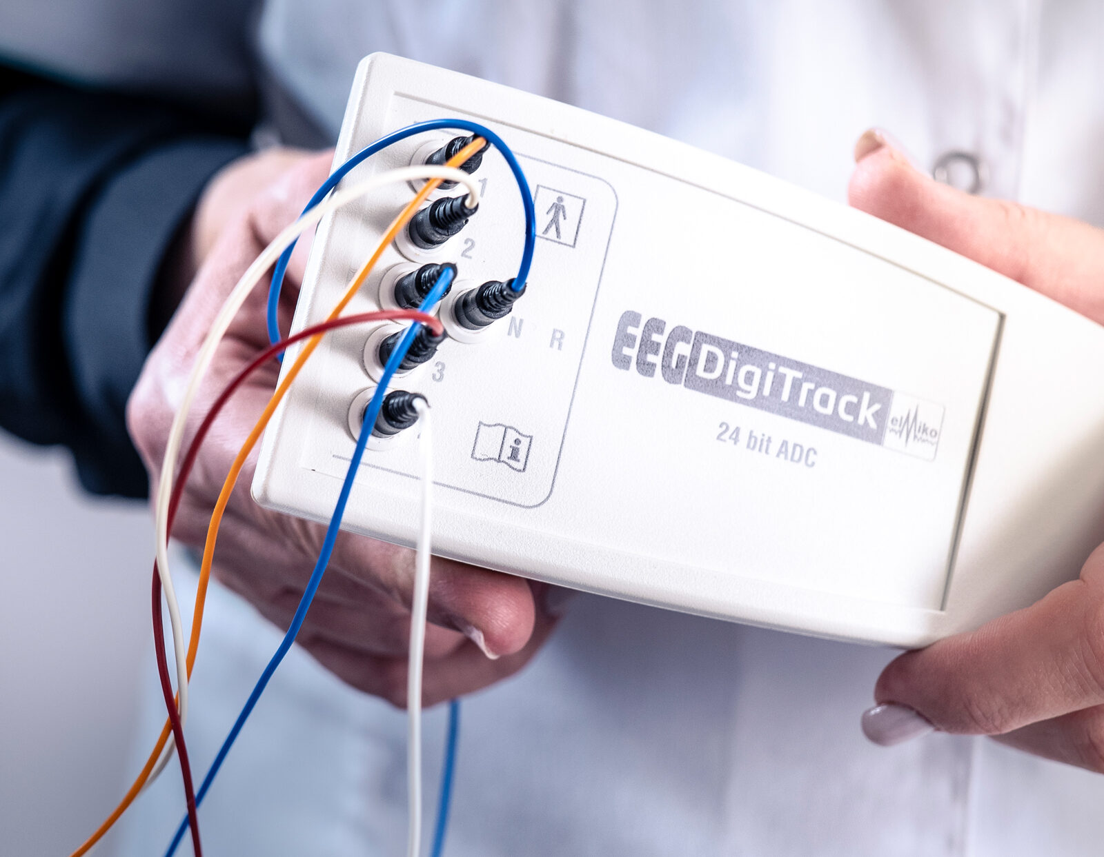 ELMIKO-EEG-DigiTrack-hospital